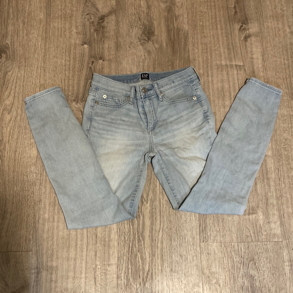 Gap True Skinny jeans